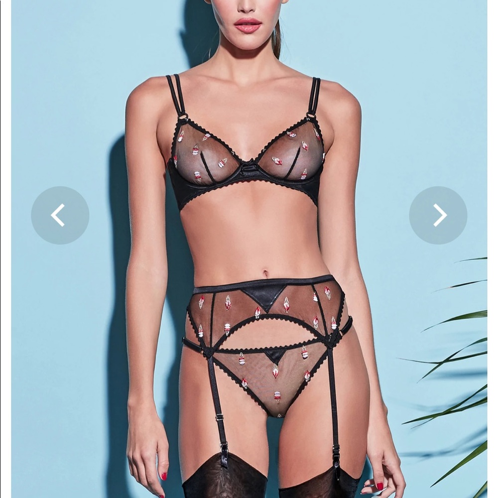 Fleur Du Mal Ice Cream Embroidery Demi Bra 32D Black